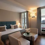 Grand Hotel
