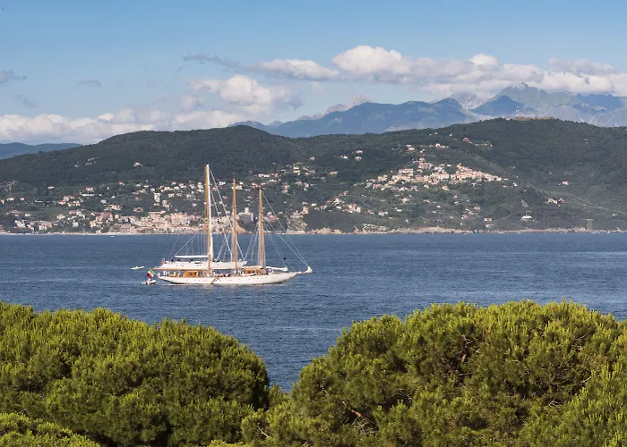 Hotel Grand Porto Venere