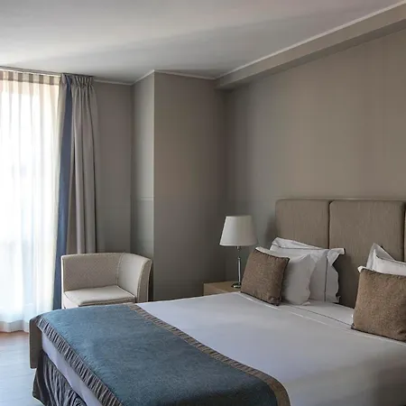 Ξενοδοχείο Grand