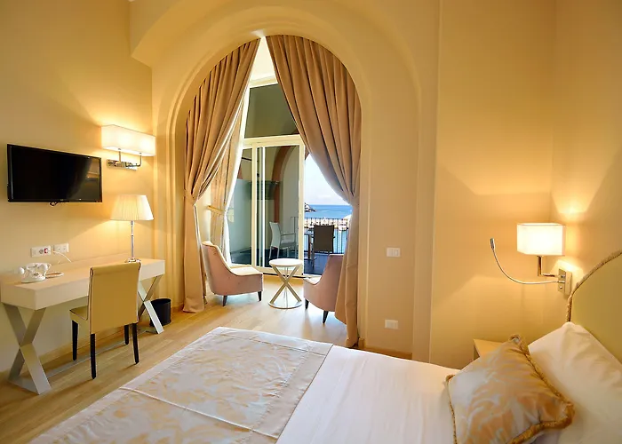 Hotel Grand Porto Venere
